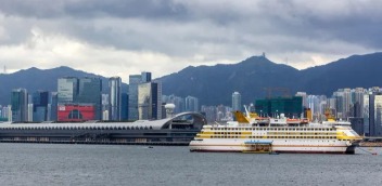 香港的“邮轮梦”，彻底被新加坡干碎了？
