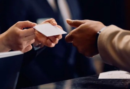 对话陈娟娟 (Lisa Chen)：在技术应用与人情味之间找到平衡