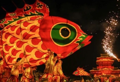 夜经济持续“升温”，美团旅行：暑期“夜游”热度环比增长100%