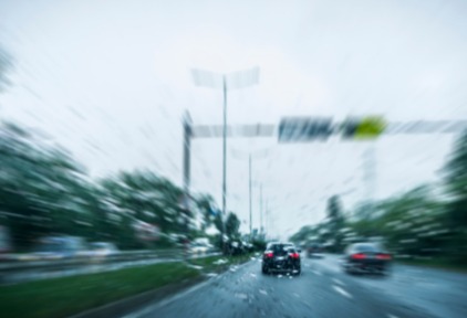 越来越多的旅游团开始用黑车：低质内卷何时休？