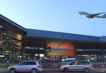 上海机场又整新活，赶飞机更像赶高铁了