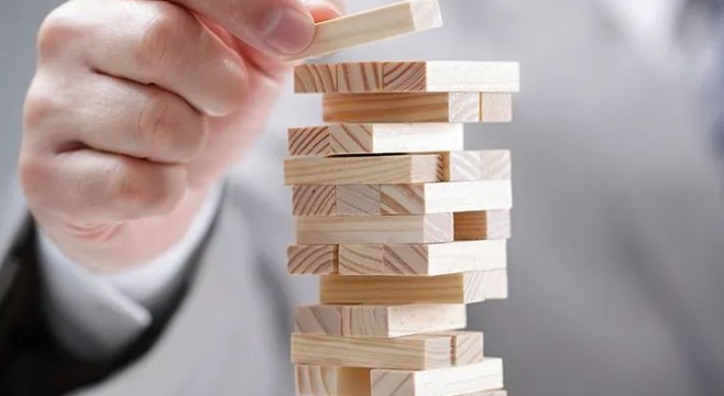 Airbnb财报解读：硬刚OTA一哥，打响“市值保卫战”