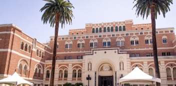 第一波秋假剛來，家長們就被割韭菜了？