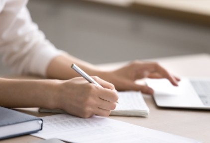 Booking Q4财报背后：前门进虎、后门迎狼