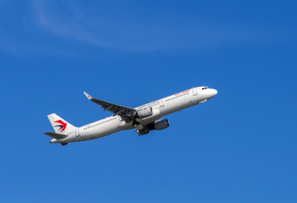 狂开国际航线，东航要打翻身仗