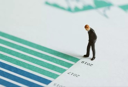 Expedia Q4财报：AI变局下，B2B能协助撑住佣金体系吗？