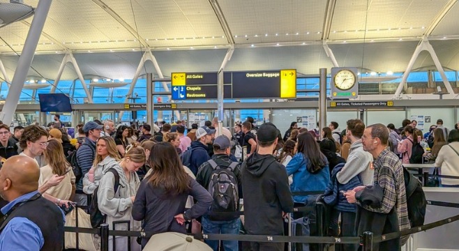 中国机场实力大爆发：上海浦东登顶全球第5