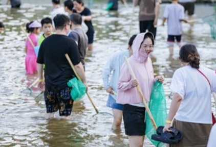 暑假的乡村,凭什么留住了城里人?